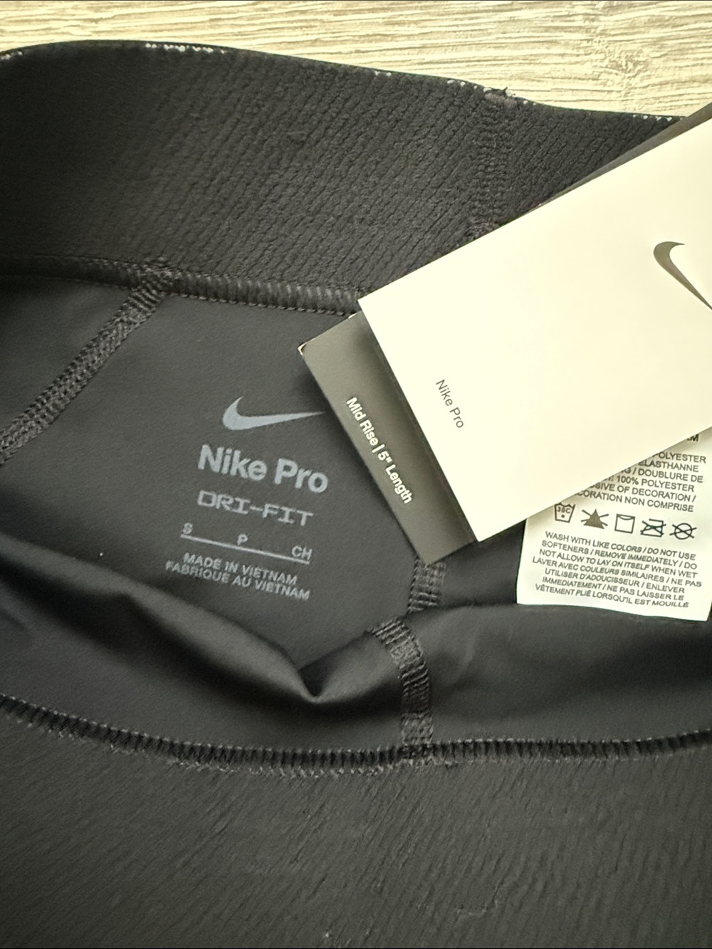 Nike Pro Black Women's Training Shorts with White Swoosh - NWT SMALL - Picture 3 of 3